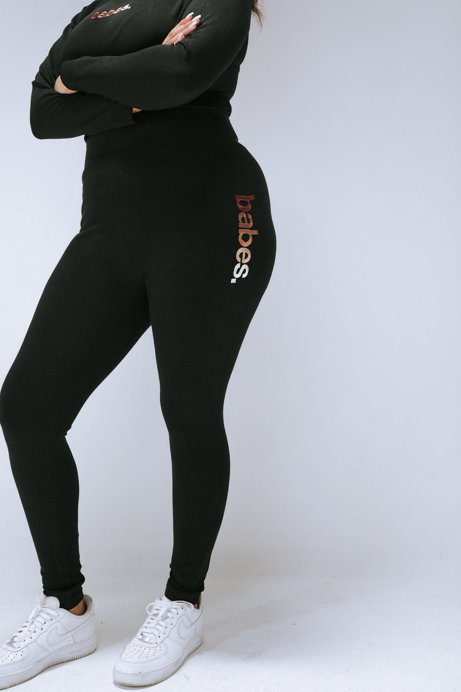 Signature Embroidered Tummy Control Legging