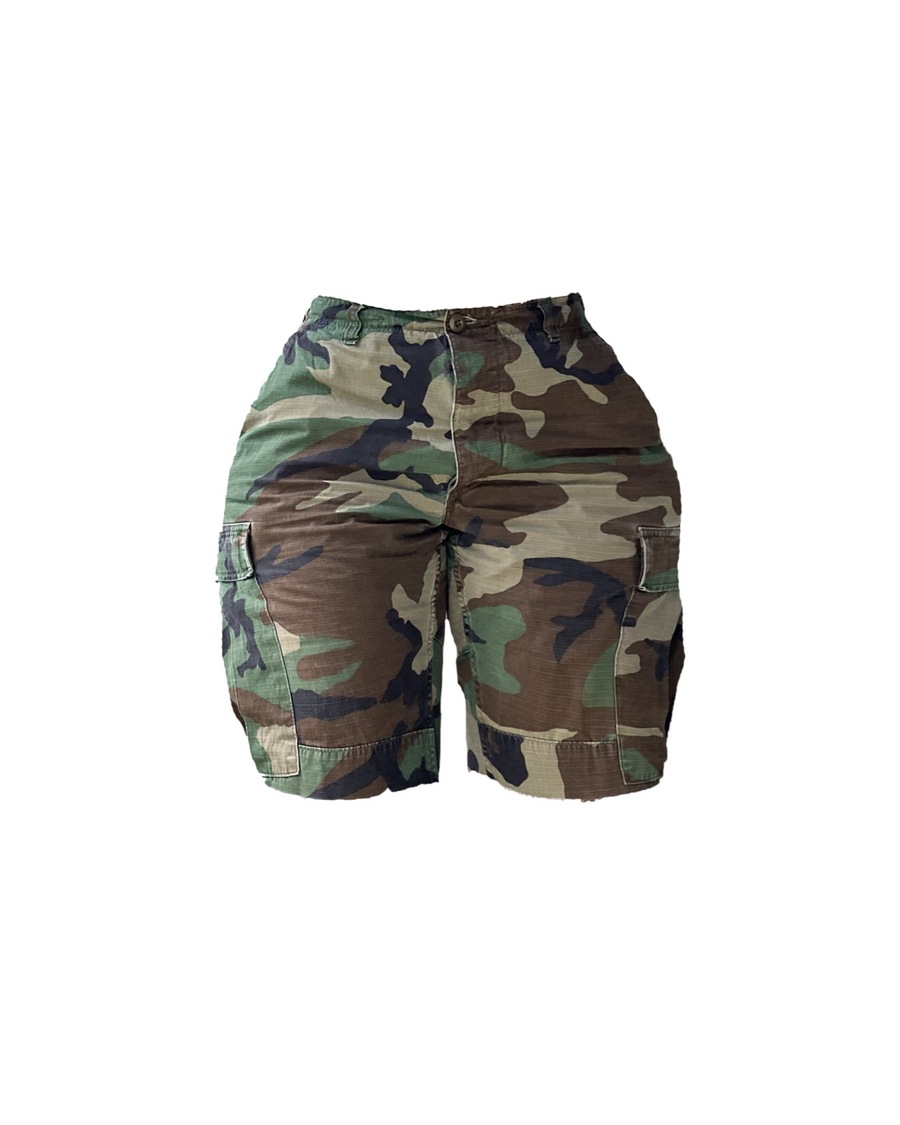 The Vintage Camo Short in Army ♻️